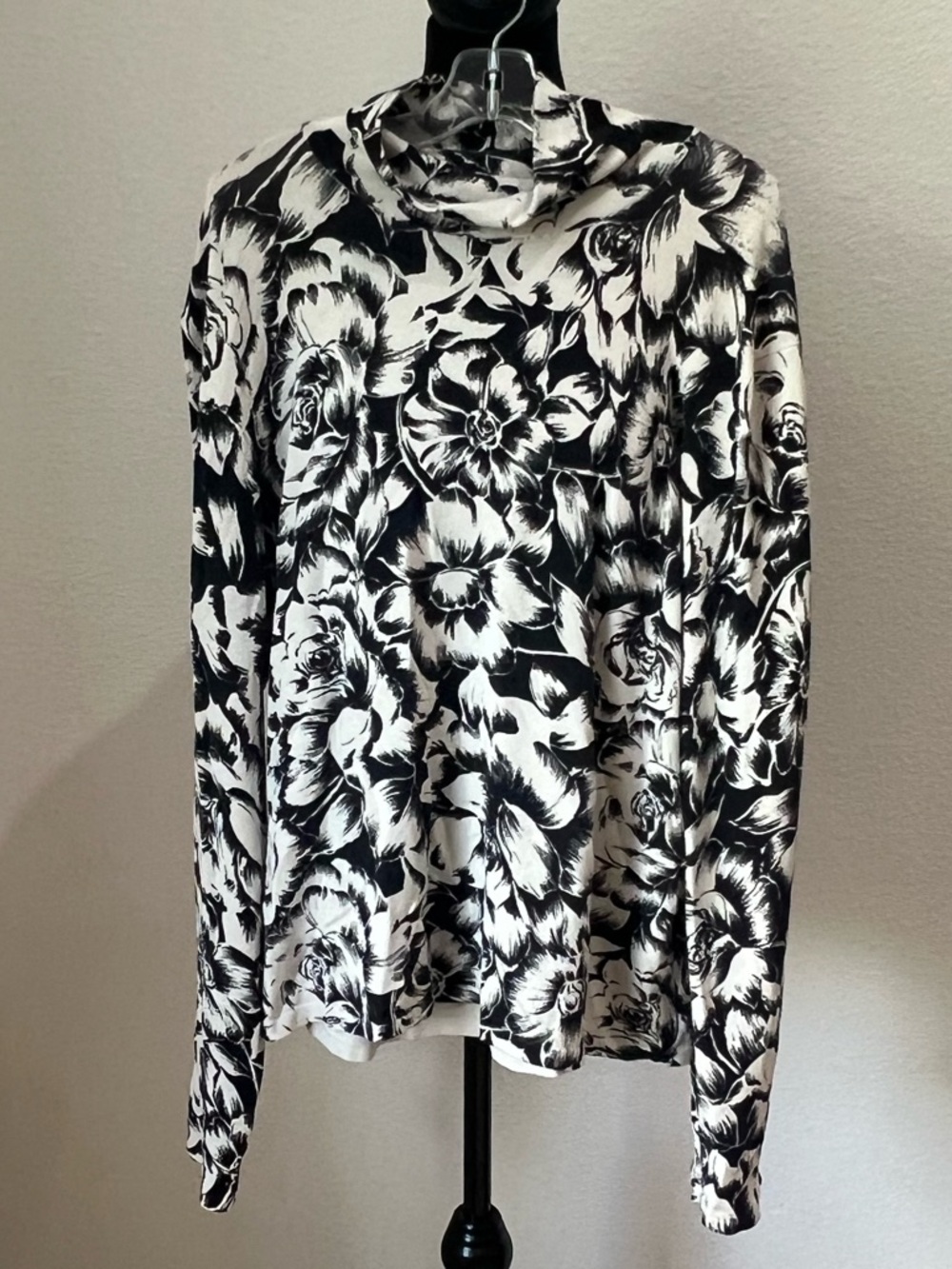 Talbots Black & White Floral Long Sleeve Top Turtleneck Blouse Size XL